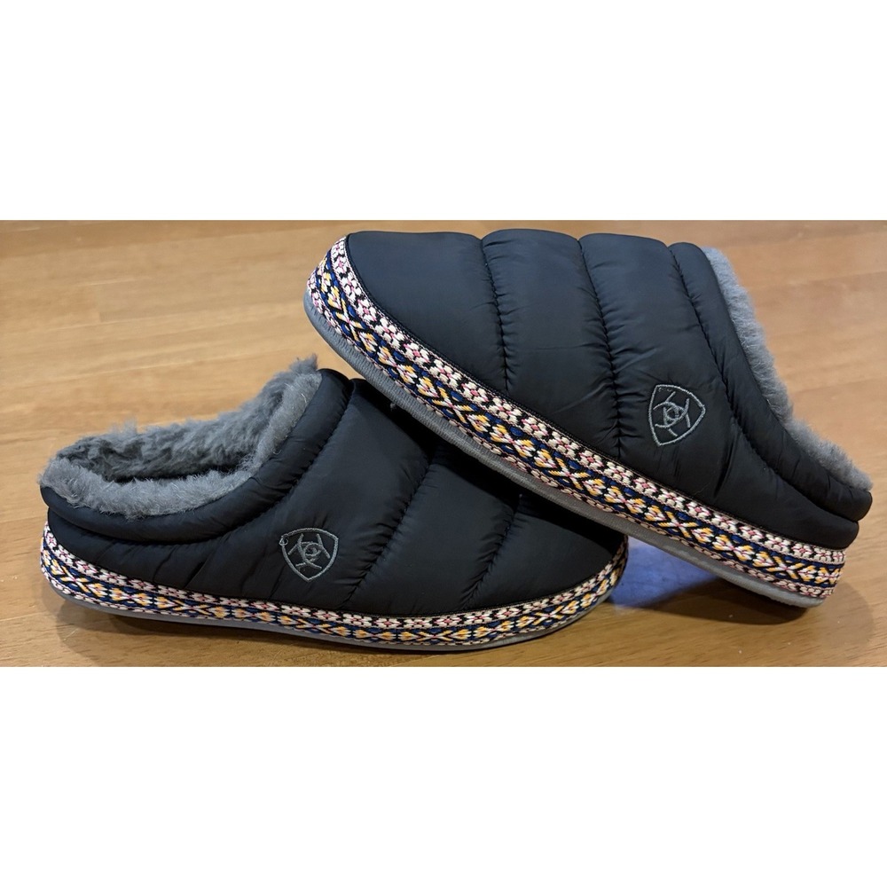 ARIAT Crius Clog Puffer Slippers Womens XS Black Aztec Embroidered Warm Faux Fur